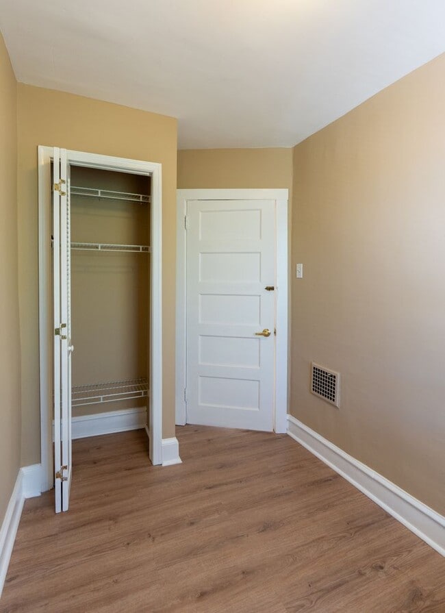 Building Photo - Newly rehabbed 3 bedroom