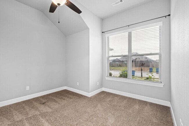 Building Photo - Spacious 4-Bedroom Home with Open Layout, ...