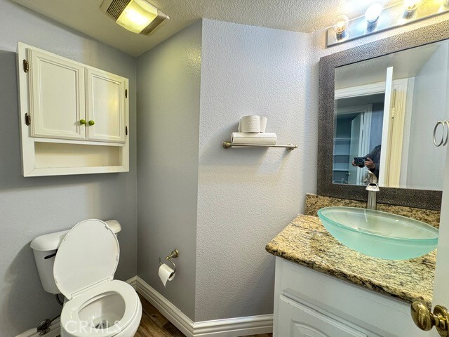 Building Photo - 8982 Dahlia Dr