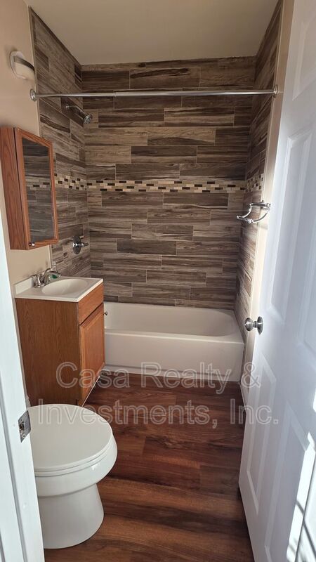 Building Photo - 11307 S Grevillea Ave