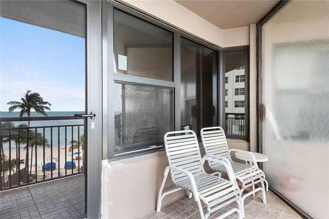 Building Photo - 3800 Galt Ocean Dr