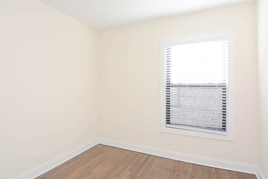 Building Photo - 2641 N Spaulding Ave