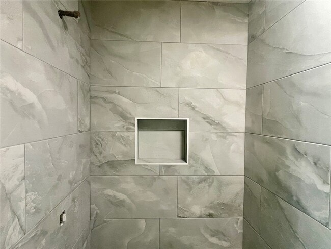 Building Photo - 504 N 8th St