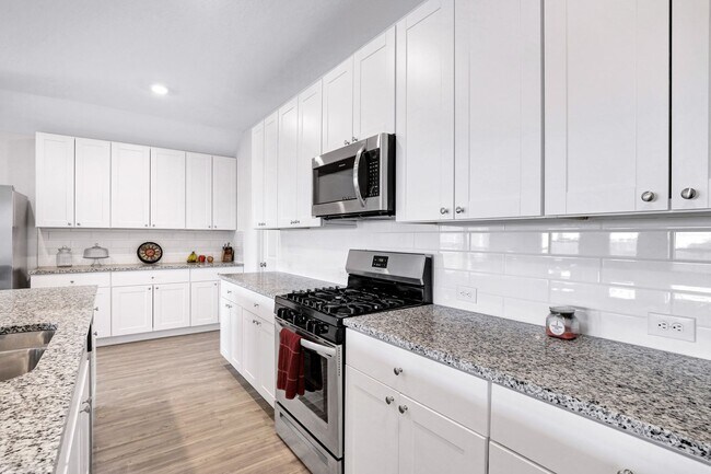 Building Photo - ***APPLICATION CURRENTLY UNDER REVIEW***Ca...