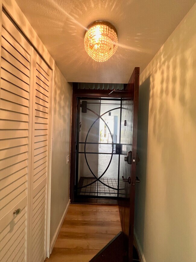 Building Photo - 1030 Aoloa Pl