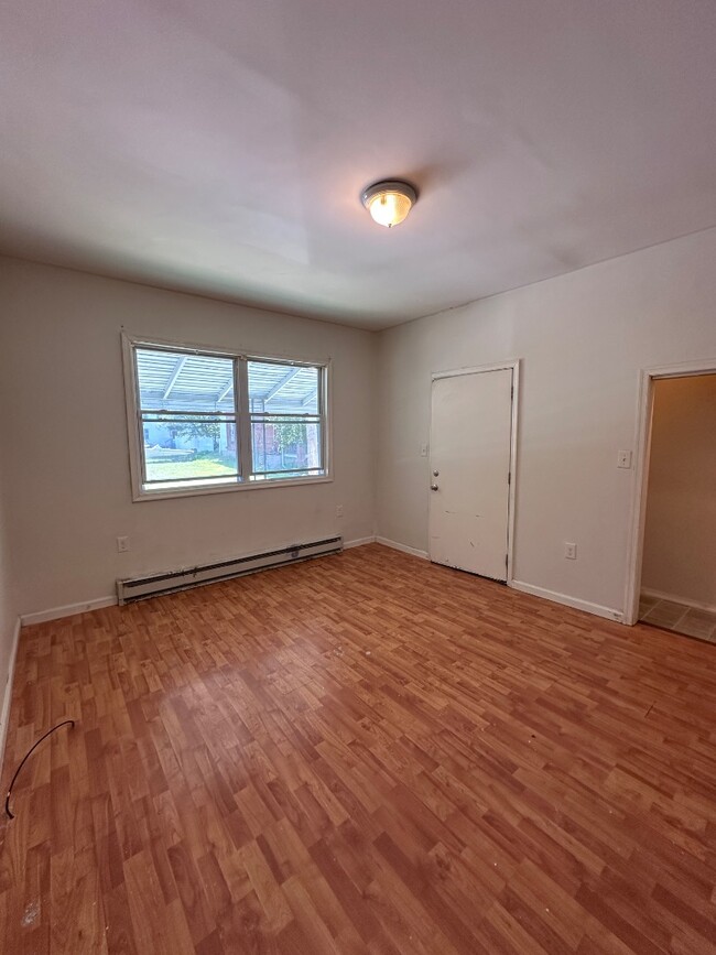 Primary Photo - 43 Terrace St