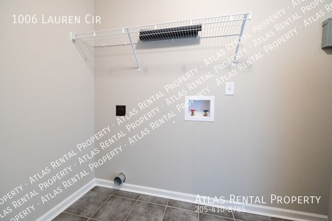 Building Photo - 1006 Lauren Cir E