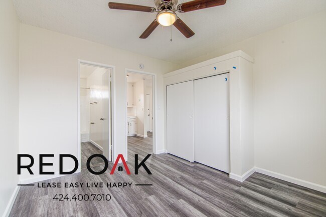 Building Photo - 10920 Ramona Blvd