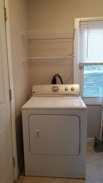 Laundry Room View #2 - 524 N 33rd St