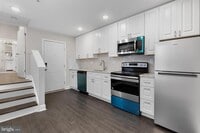 Building Photo - 624 N 35th St