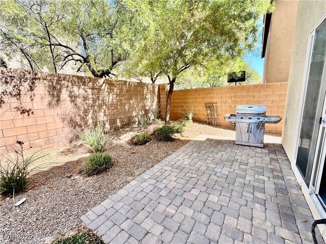 Building Photo - 10838 Whipple Crest Ave