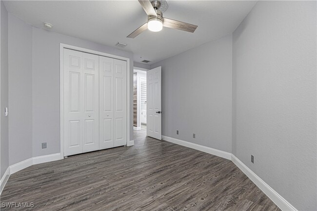 Building Photo - 1330 Mariposa Cir