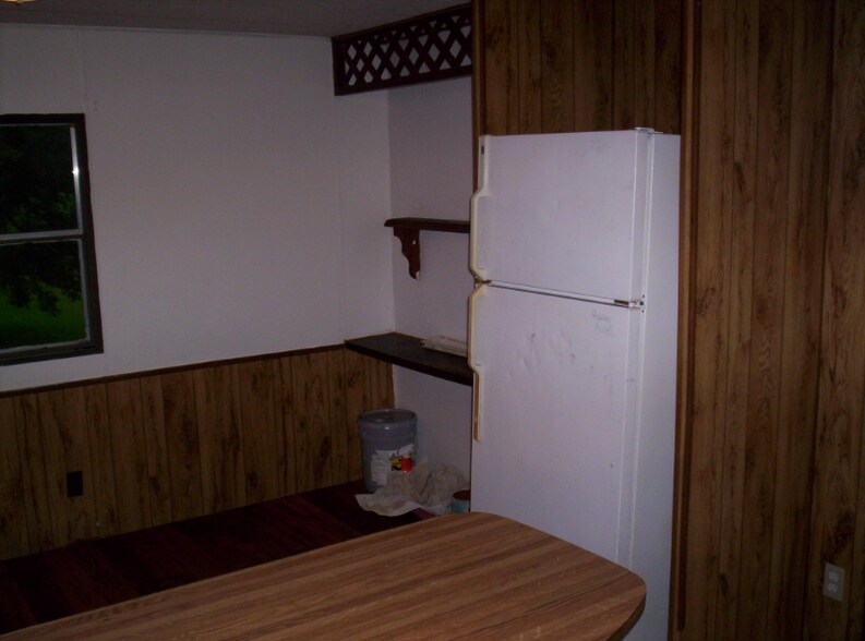 Building Photo - 547 Creekside Dr
