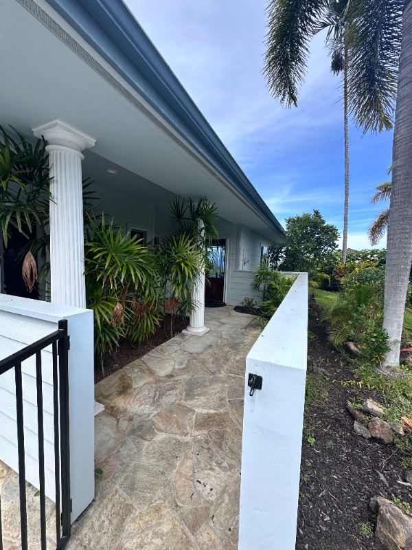 Building Photo - 76-6406-6406 Pualani St