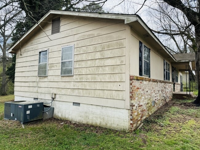 Building Photo - 168 Drum Cir