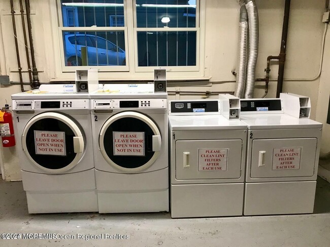 Building Photo - 301 Sixth Ave