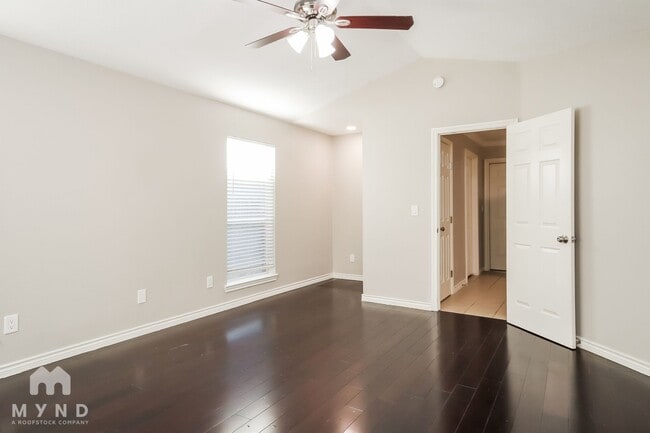 Building Photo - 1606 Briarcliff St