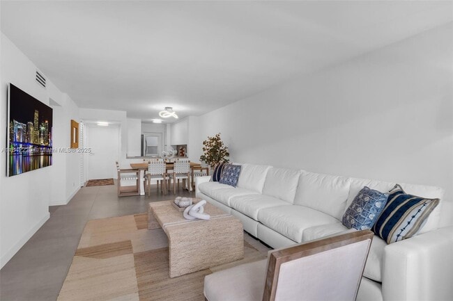 Building Photo - 300 Galen Dr