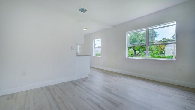Building Photo - 790 NW 64th St