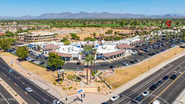 Building Photo - 7027 N Scottsdale Rd