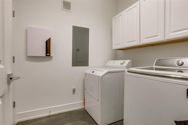 Building Photo - 5718 McCommas Blvd