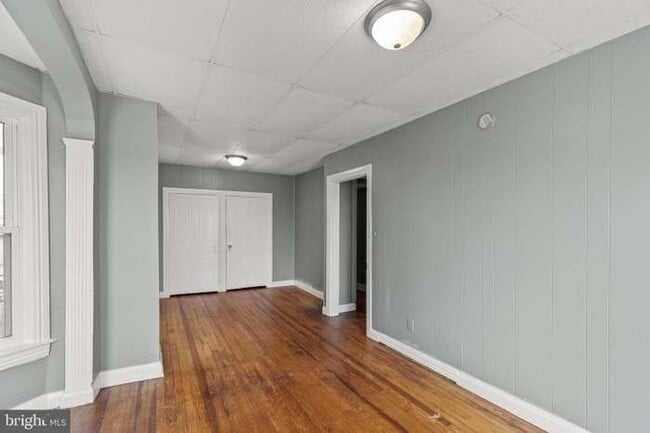 Building Photo - 402 Broadway