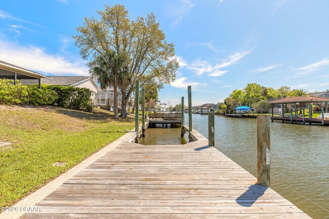 Building Photo - 10 Cormorant Ct