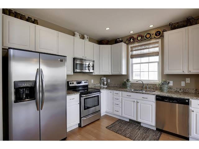 Stainless steel appliances - 15225 Florist Cir