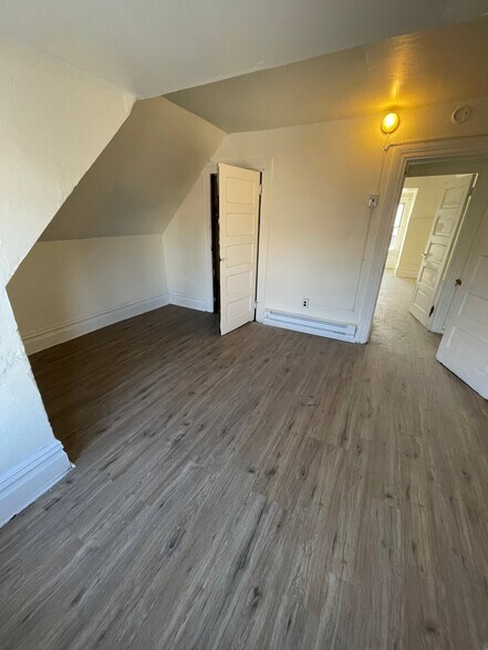 Building Photo - 7307 Idlewild St