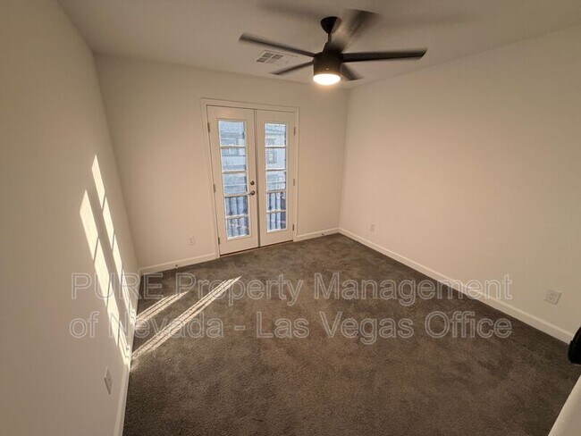 Building Photo - 815 Watford Pl