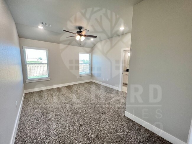 Building Photo - 528 Bradford Dr