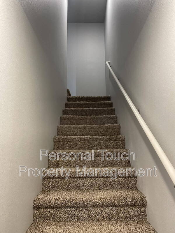 Building Photo - 808 7th Ave S