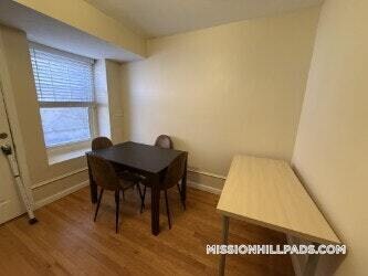 Building Photo - 712 Shawmut Ave