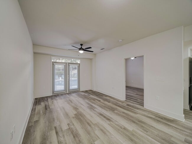 Building Photo - Cortland Addison Circle