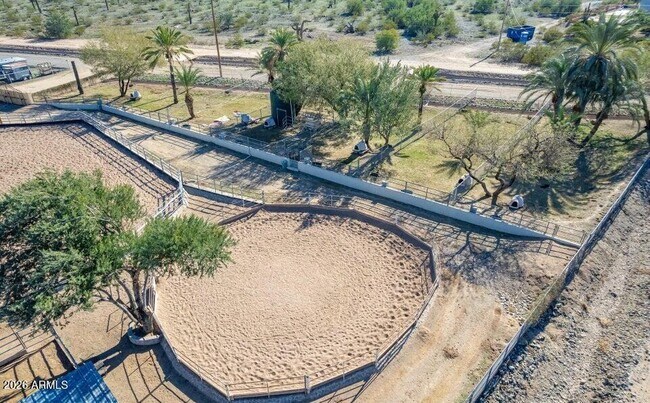 Building Photo - 3232 Carver Rd