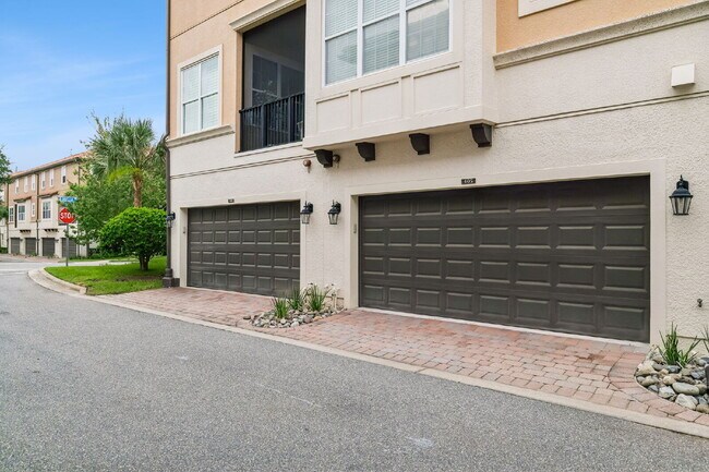 Building Photo - Your Spacious Lake Mary Home Awaits | 4BR, 3.5BA & Resort Amenities