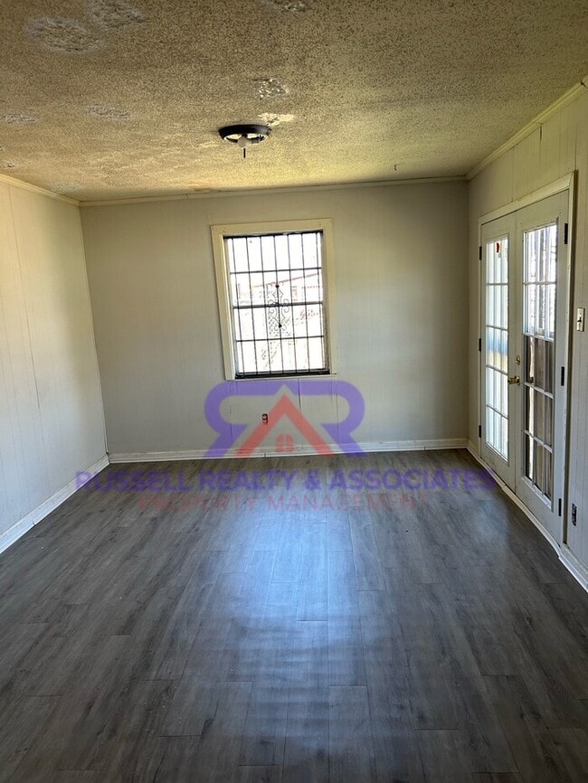 Building Photo - All Brick Bessemer Home!