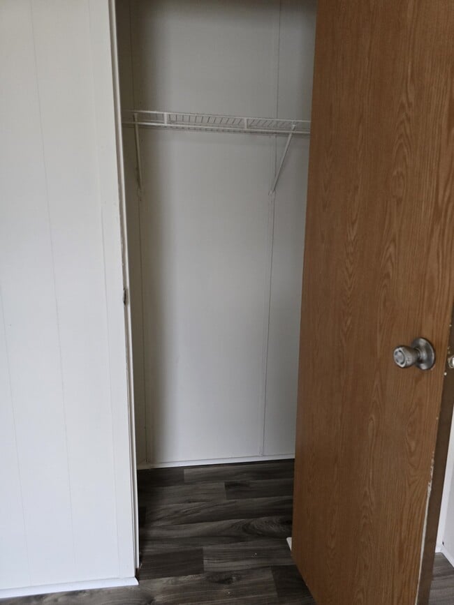 Building Photo - 926 Hollywood Dr