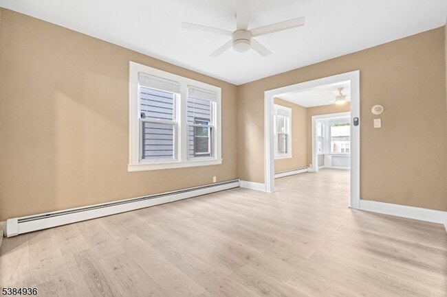 Building Photo - 29 Ligham St
