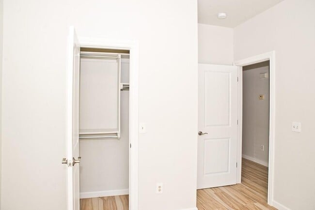 Building Photo - 826 Rickwood Cir