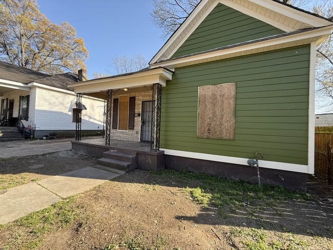 Building Photo - 741 E Trigg Ave