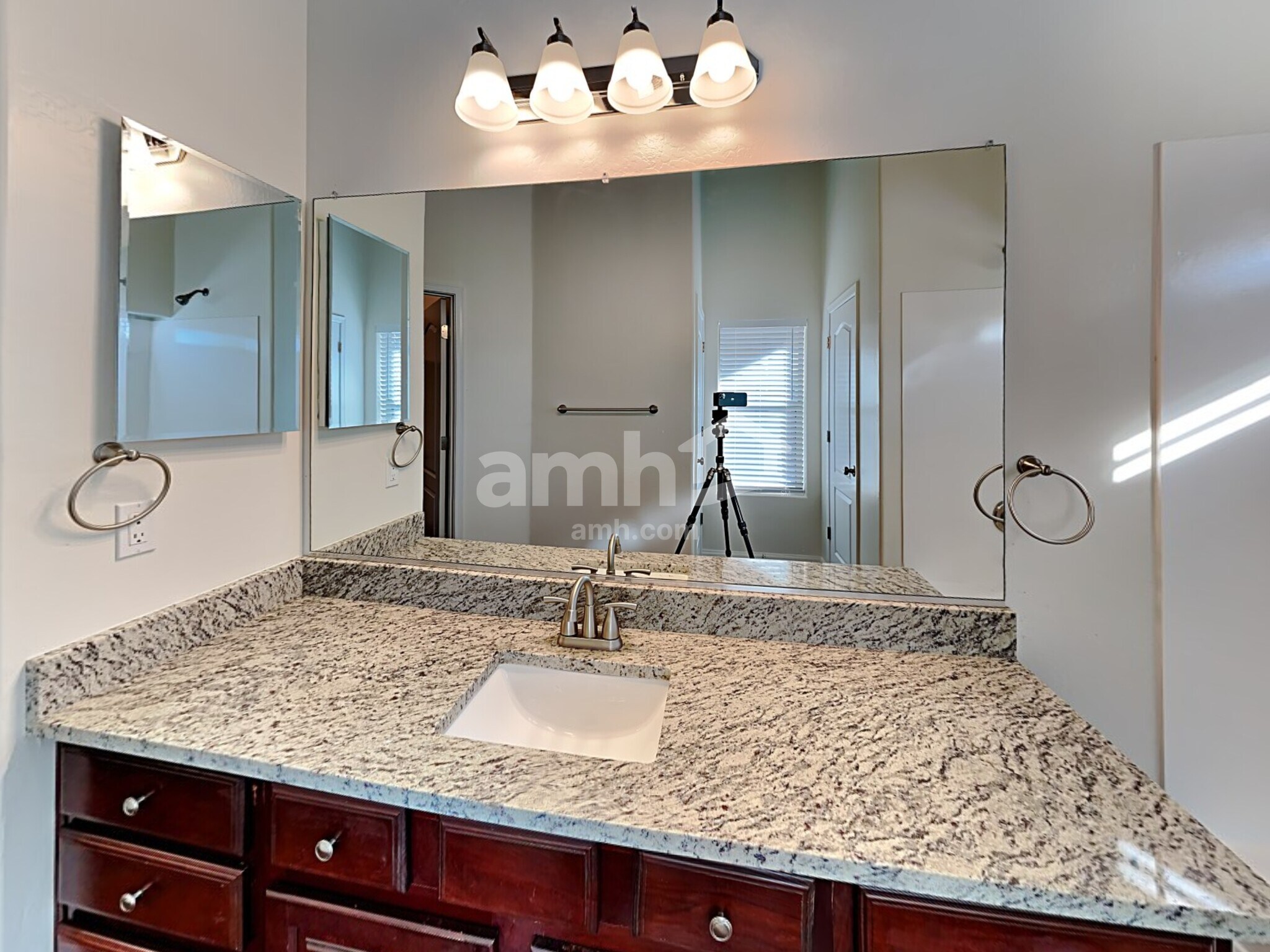 Building Photo - 3405 S 91st Dr