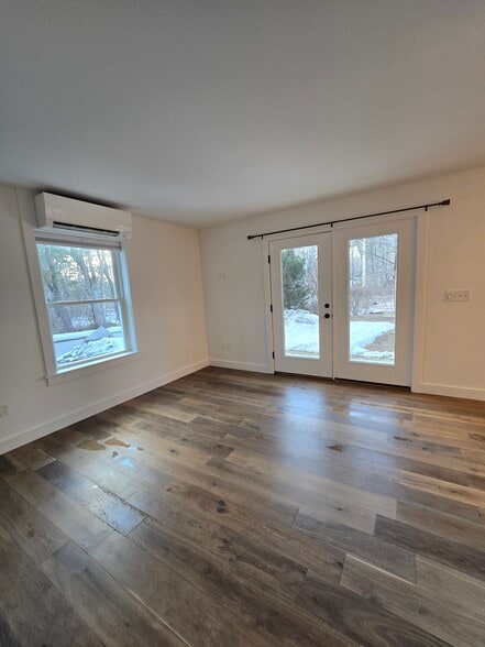 Building Photo - 143 Martin Rd