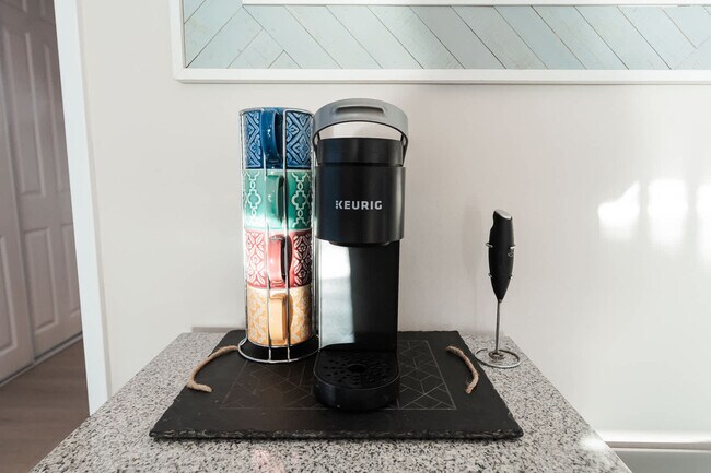 Building Photo - 3460 Carlsbad Blvd