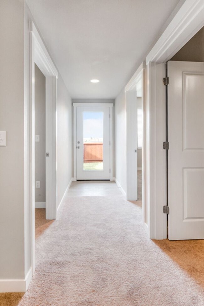Building Photo - Newly Built 4bd 2.5ba in LSSD
