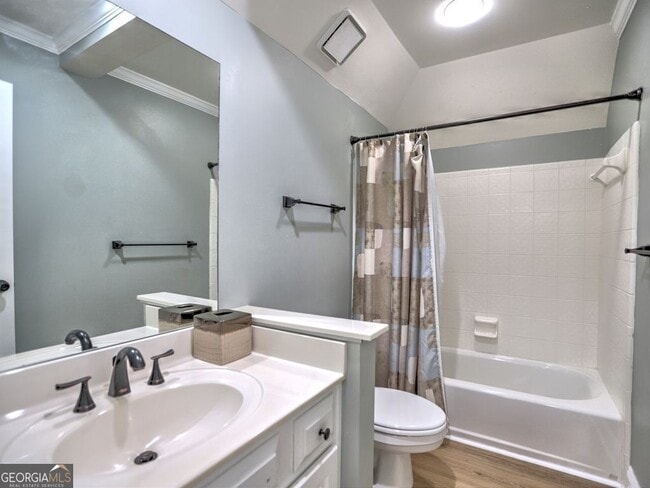 Building Photo - 3237 Waldwick Way SE