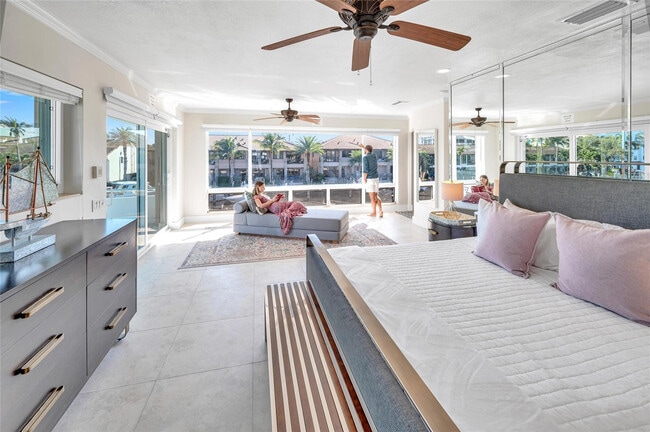 Building Photo - 2740 NE 15th St