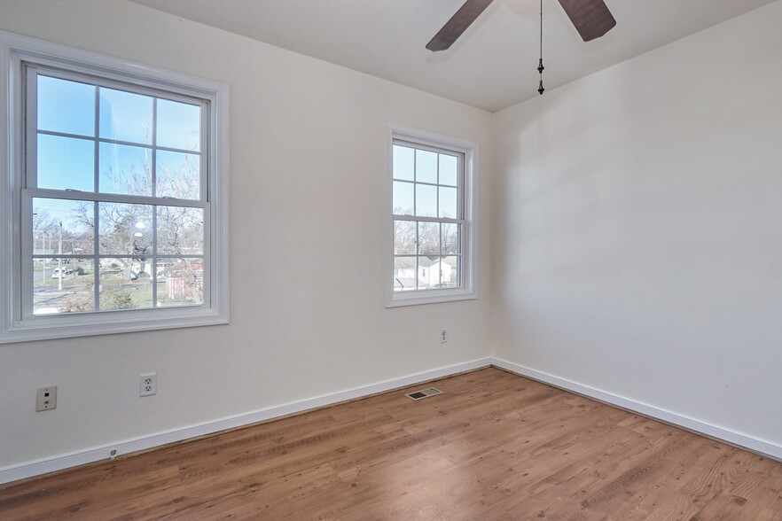 Building Photo - 1404 N 33rd St