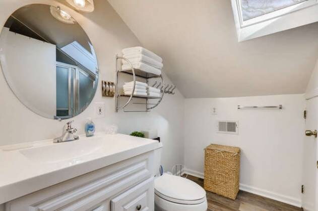 Building Photo - 1242 Spencer Ave