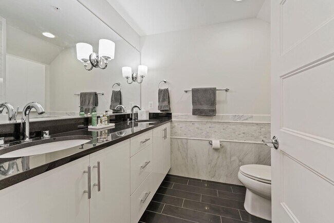 Building Photo - 783 Morton St NW